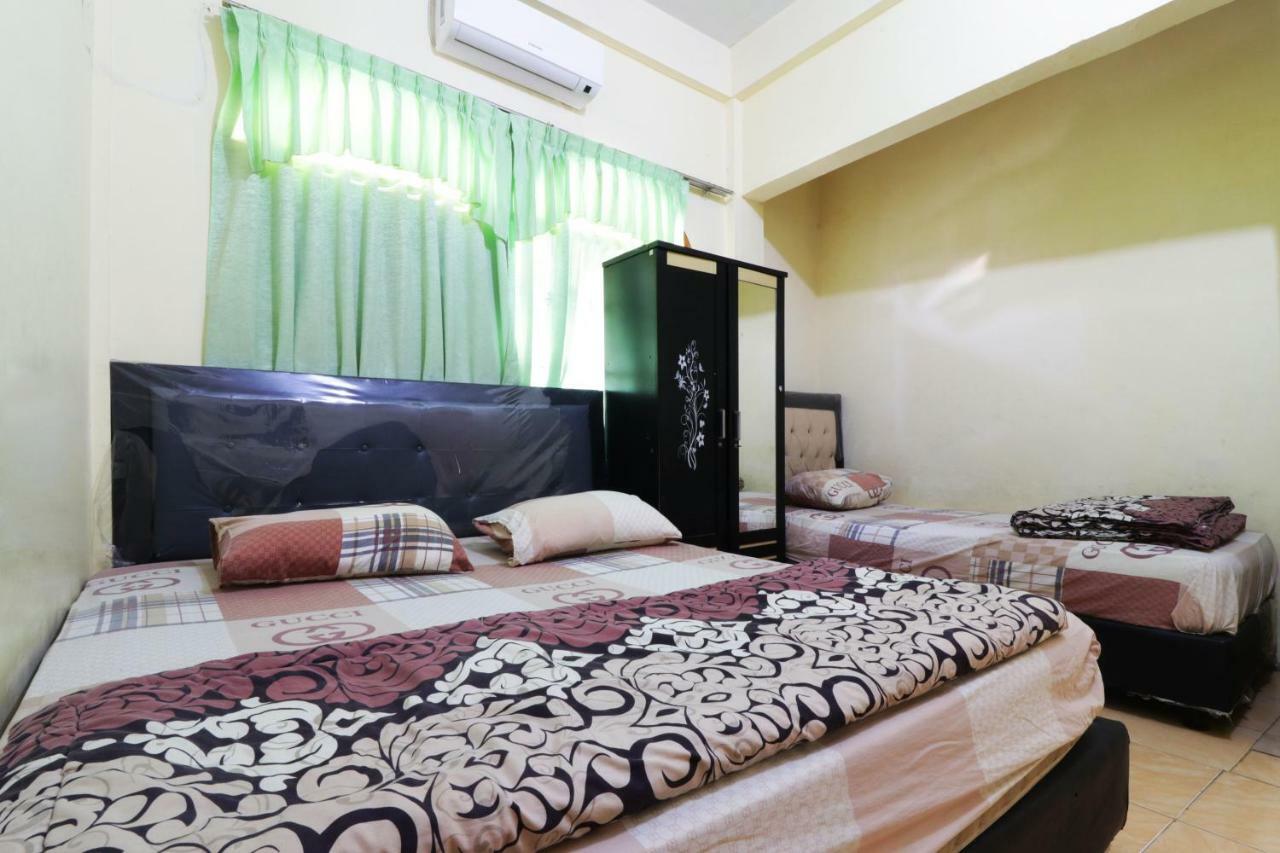 Hotel Wisma Yuli Syariah Medan Exterior foto